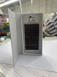 Cách dán mi giả cho người mới bắt đầu