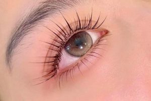 Xu hướng mi giả 2025