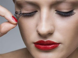 Ưu – Nhược Điểm Khi Tái Sử Dụng Mi Giả